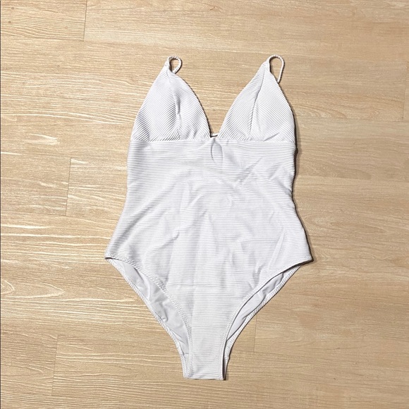 H&M SWIMSUIT ONE-PIECE - Picture 4 of 6